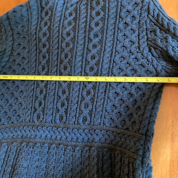 Aran Crafts Wool Sweater Coat Scalloped Bottom - Picture 9 of 12